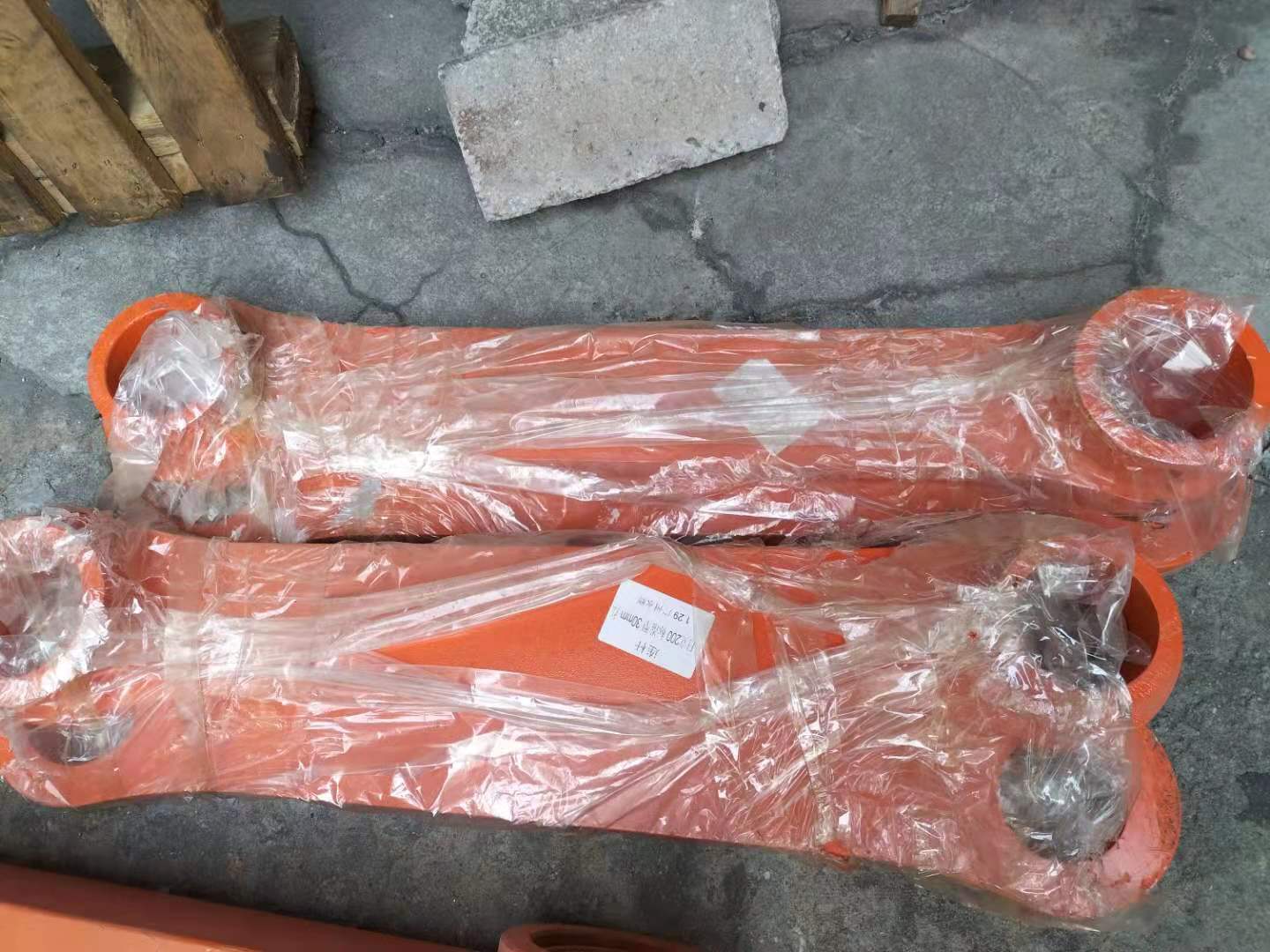 EX200 Schwerlast-Ersatzteile M – Heavy Equipment Engineering Bewertung und Preis
